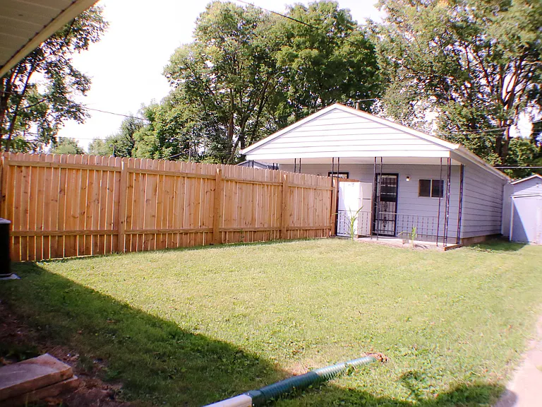 1330 Laurel St #1330 — Photo 11