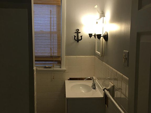 5th image of 49 Mariemont Ave