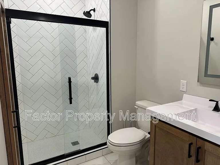 235 Belgrade Ave #302 — Photo 11