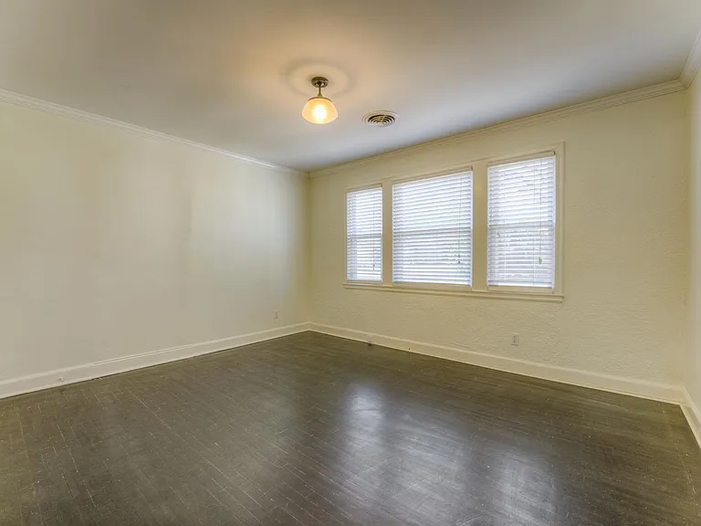 272 Aurora Cir — Photo 18
