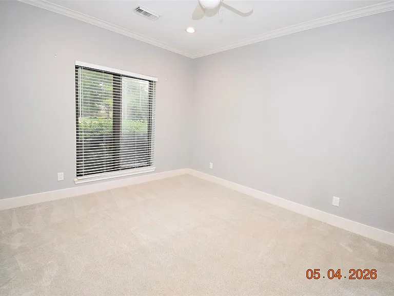 421 Creekside Dr — Photo 23