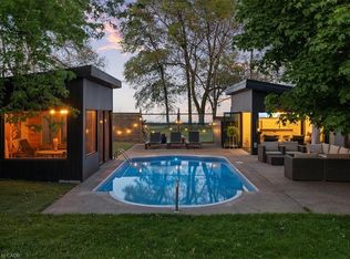 573 Beach Blvd, Hamilton, ON L8H6X8