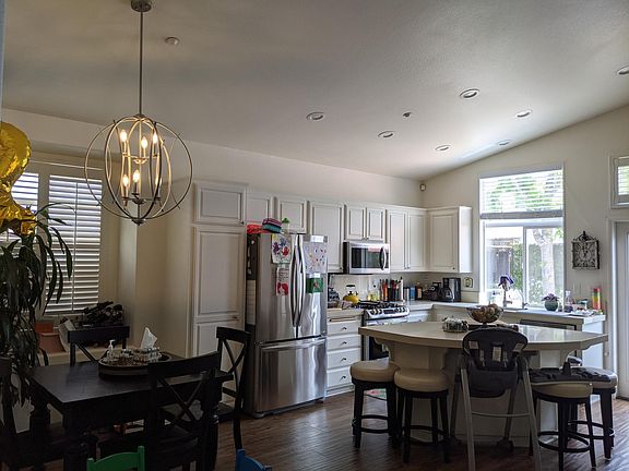 Plenty of Dining space
