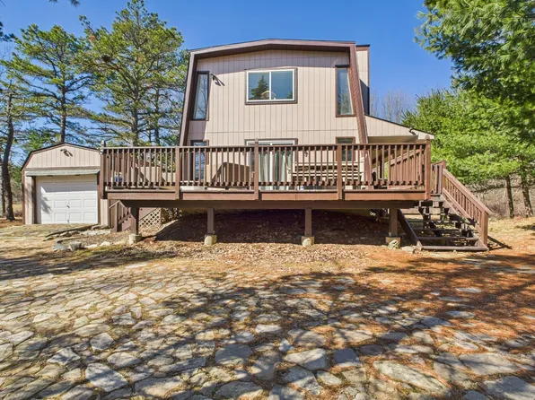 215 Granite Rd, Long Pond, PA 18334