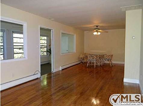 4th image of 4 Willow St #C