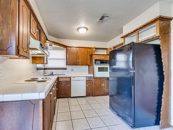 4th image of 837 Briarlane Rd