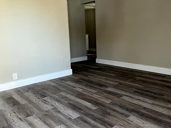 5th image of 5860 150th Ave N #1