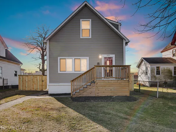 2231 W 10th Pl, Gary, IN 46404