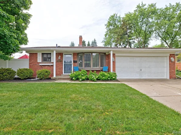 41429 Greenbriar Ln, Plymouth, MI 48170