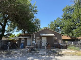 215 Gulf, San Antonio, TX 78202