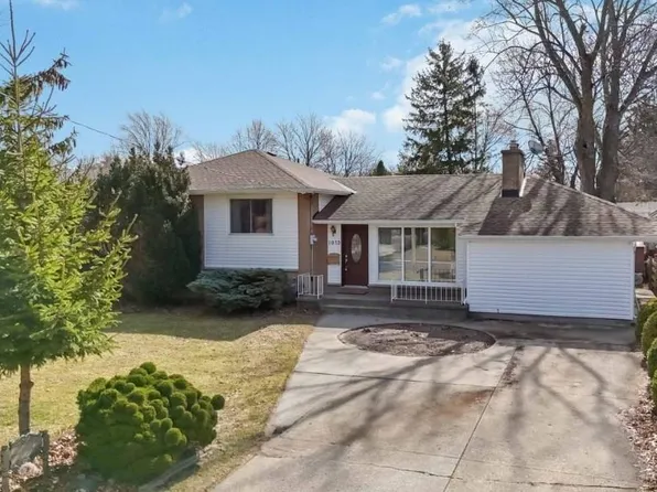 1073 Gurd St, Sarnia, ON N7S 2G7