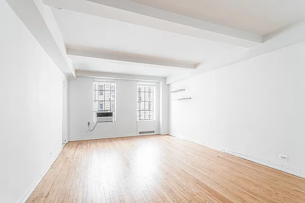 Rented by Cooper & Cooper Real Estate | media 11