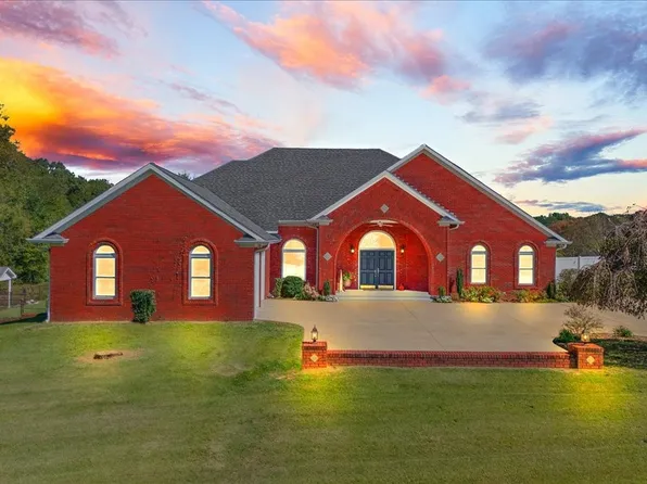 140 Tyler Ct, Leoma, TN 38468