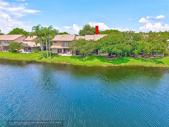 2nd image of 9068 Vineyard Lake Dr #9068