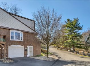 901 Camelot Dr, Pittsburgh, PA 15237