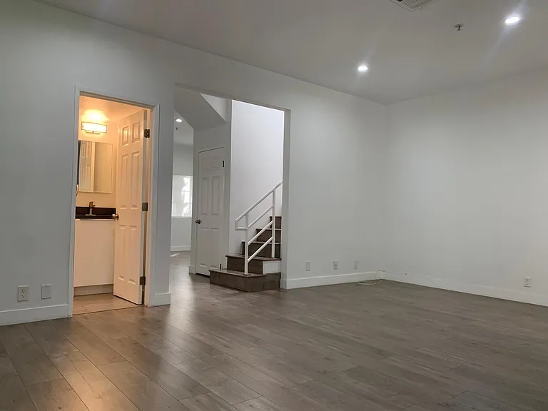 1018 Arcadia Ave #2 — Photo 13