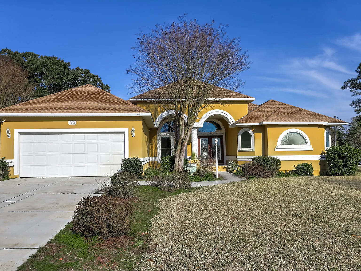 4 bed, 2492 sqft, $4,400 — Photo 1