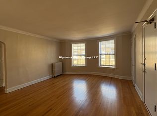 909 Elmwood Ave #3F, Evanston, IL 60202