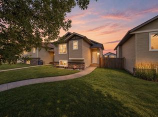 106 25th St, Red Deer County, AB T4S0J1