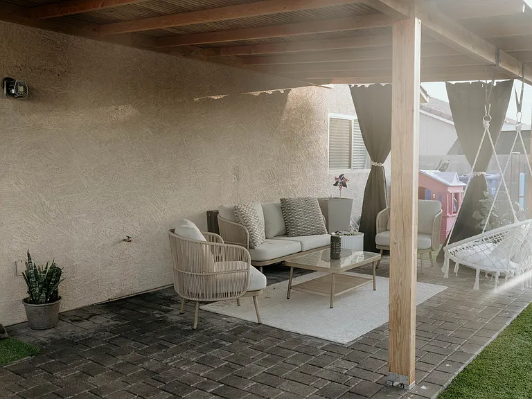 3114 W Mark Ln — Photo 19