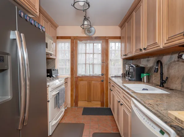 34-22 87th Street image 4 of 20