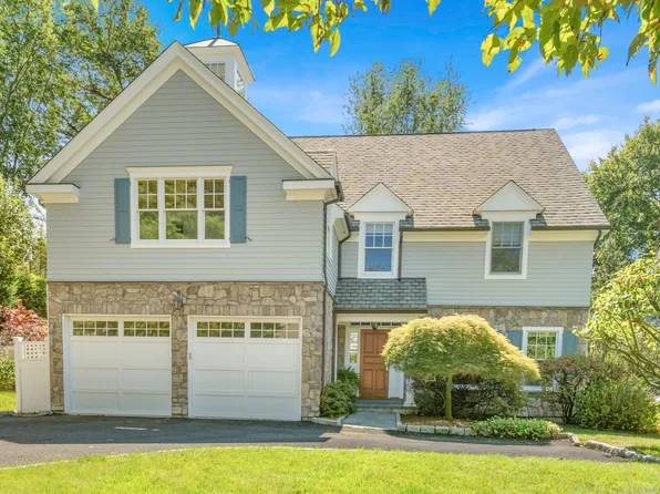 16 Park Lane, New Canaan, CT 06840