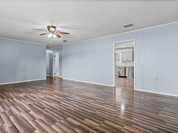 4th image of 2923 Graham Rd