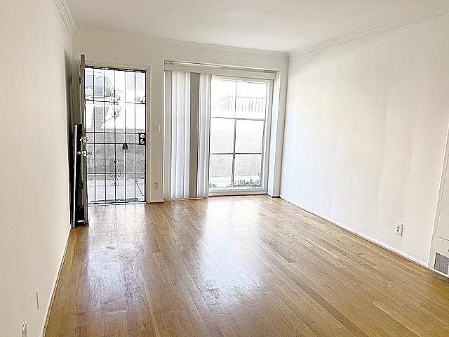 1st image of 4919 Beverly Blvd APT 3