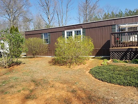 3rd image of 271 Paradise Hill Dr