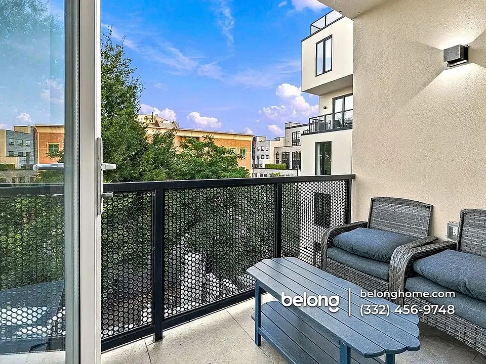 625 Rogers Ave #4C