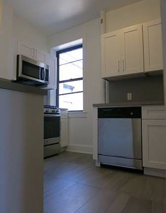 5th image of 8045 Kew Gardens Rd #402
