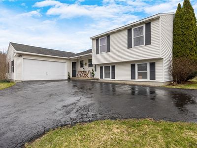 8346 Sextant Dr, Baldwinsville, NY, 13027