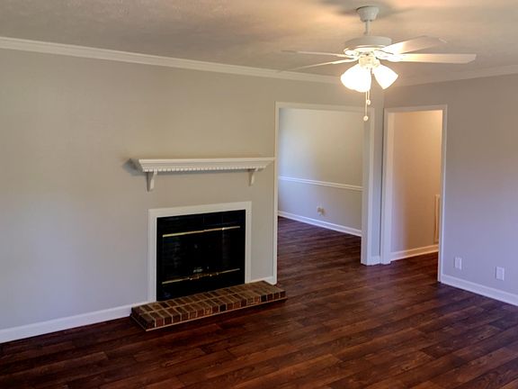 4th image of 555 Highpoint Dr