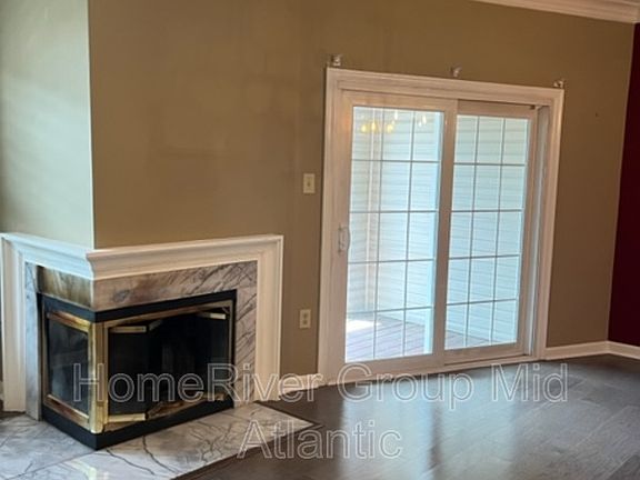 5th image of 279 S Pickett St APT 117