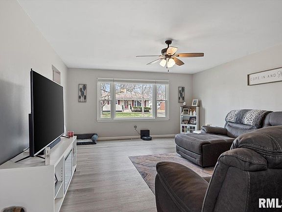 4th image of 108 Glen Aire Dr