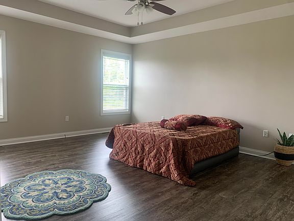 2nd image of 604 Doral Ct