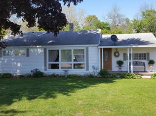 6285 W Ivy Ct, Eau Claire, MI 49111