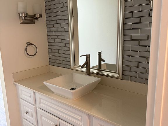 4th image of 2855 S Monaco Pkwy APT 2-301