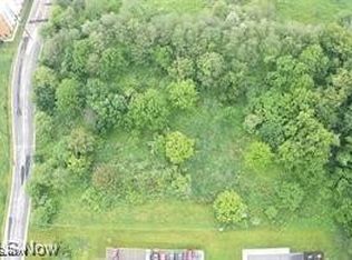 N Cunningham Rd, Salem, OH 44460