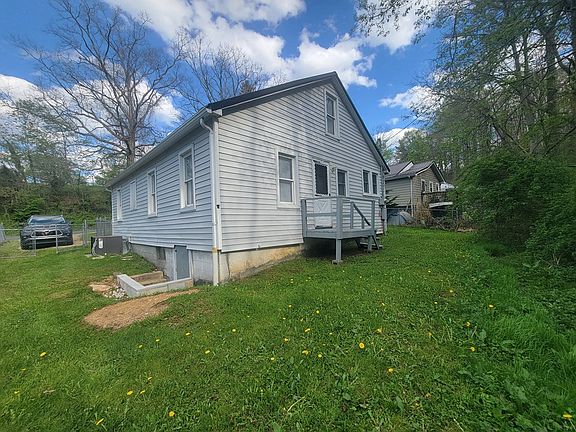 3rd image of 180 Old Pemberton Rd