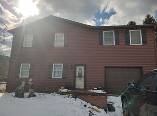 307 W Pine St, Mount Holly Springs, PA 17065