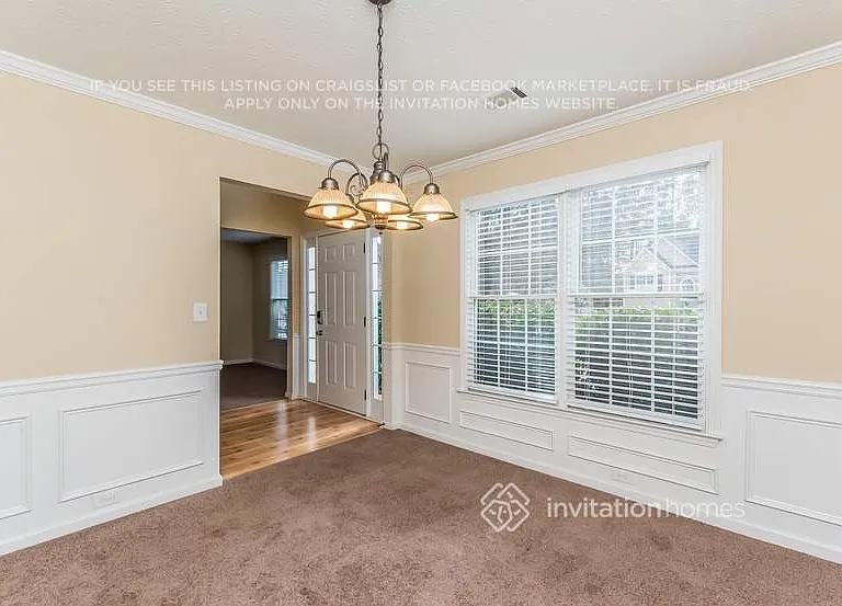1040 Deer Hollow Dr — Photo 7