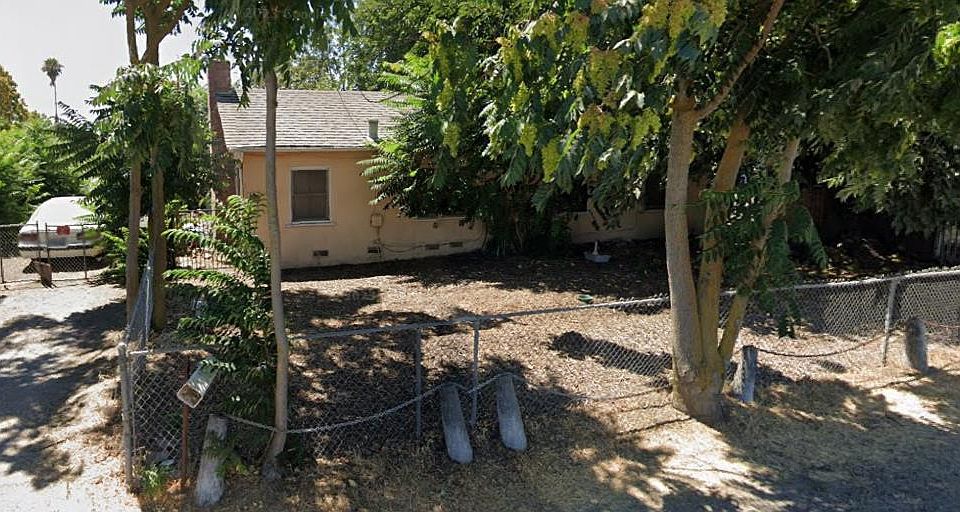1st image of 438 E Krell Ln
