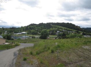 0 Nehalem Loop, Roseburg, OR 97471