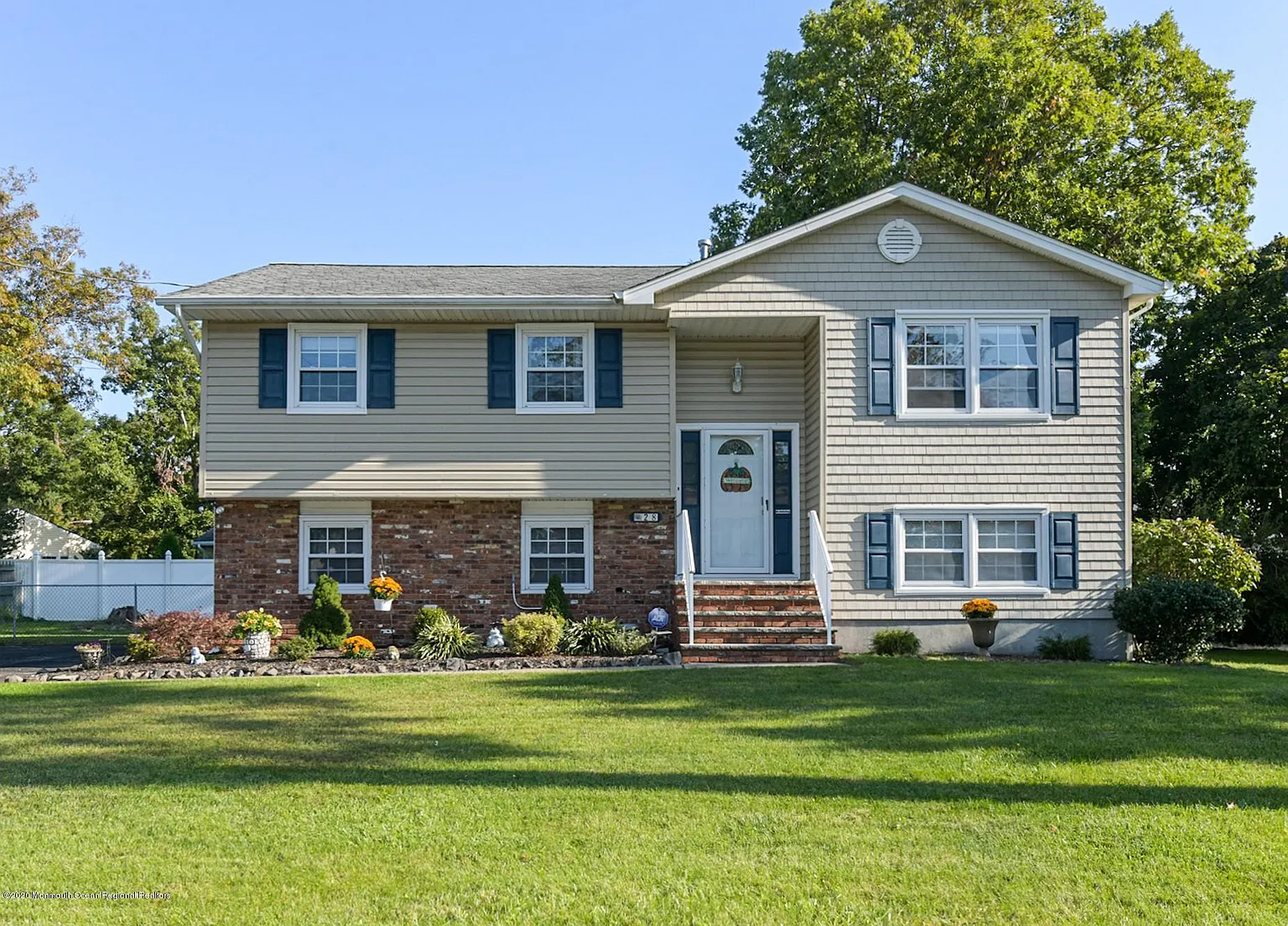 28 Oak Leaf Ln photo 1