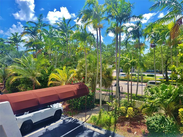 77 Crandon Blvd #2B — Photo 21