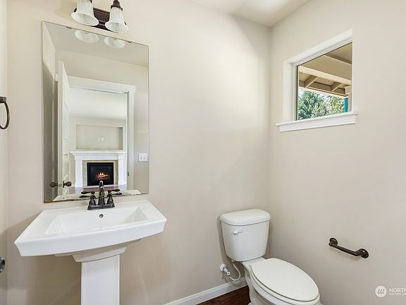 5th image of 11370 Honeysuckle Lane NW