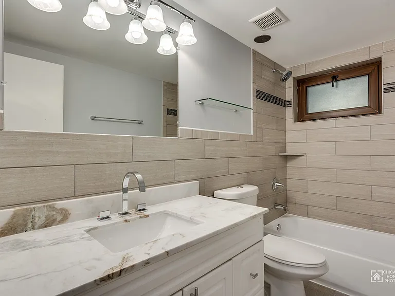2645 W Carmen Ave — Photo 6