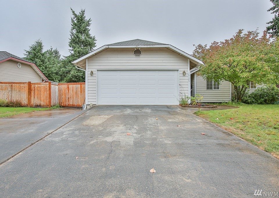 1st image of 16125 120th Ave E
