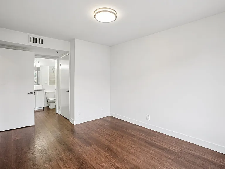 165 N Hoover St — Photo 17